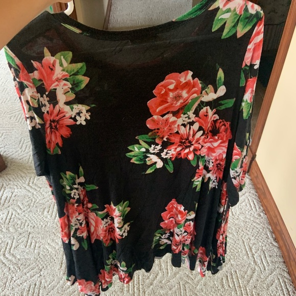 Flowy Three-quarter length shirt - Picture 3 of 4